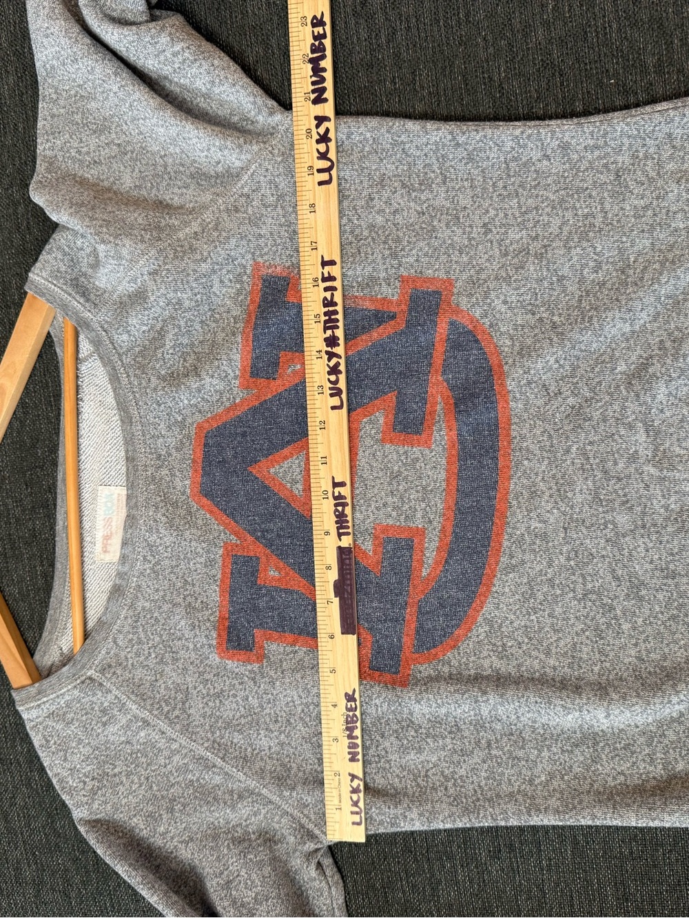 Pressbox Gray women’s Pullover Auburn University Orange & Navy Graphic Large - Picture 7 of 7